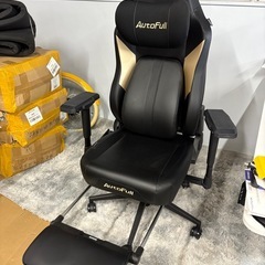 組立済み　未使用品 AutoFull M6 ゲーミングチェア 通風と加熱座面 360°アームレスト 幅広座面 オットマン付 椅子「AUTO」可動式ランバーサポート 160°リクライニング 通気性PUレザー ソファー座り心地 人間工学の王道 おしゃれ ブラックの画像