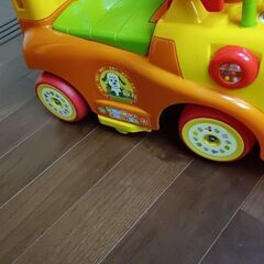 室内用車　子供　押し車の画像