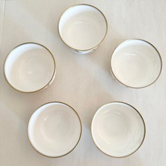 【ネット決済・配送】  未使用美品　香蘭社　小鉢　大きい湯呑み　5個セット　花柄　菖蒲　アヤメ　あやめ　箱付きの画像