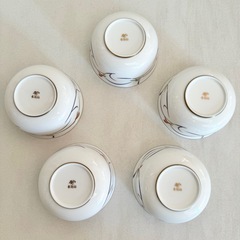【ネット決済・配送】  未使用美品　香蘭社　小鉢　大きい湯呑み　5個セット　花柄　菖蒲　アヤメ　あやめ　箱付きの画像