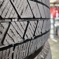 高級冬タイヤのVRX3　195/65R15　スタッドレスタイヤ４本セット　ブリヂストン　2022年製の画像