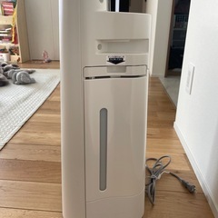 SHARP 加湿空気清浄機　KC-J50-W 13畳　の画像