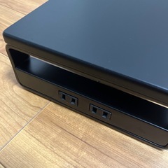 パソコンモニターテーブルの画像