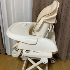 combi ハイローチェアの画像