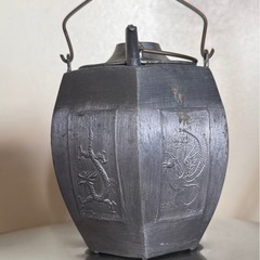中国酒器 六角　酒燗器 紹興酒　ちろり 錫製酒器 アンティーク　時代物　年代物　レトロ　亀蓋　龍鳳　銚子　徳利　熱燗の画像