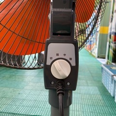 【オレンジの羽を持つ】扇風機（大）の画像