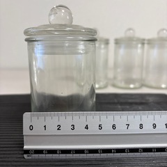 蓋つきガラス瓶5個
の画像