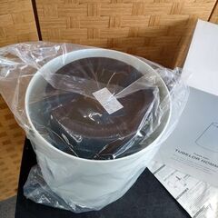 新品 ideaco ゴミ箱 11.4L TUBELOR HOMME  丸型 リッチホワイト ダストボックス ホワイト チューブラー オム イデアコ ごみ箱 くずかご 白 札幌 北20条店の画像