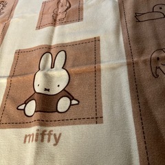 ミッフィー ちゃん　膝掛け毛布ブランケットの画像