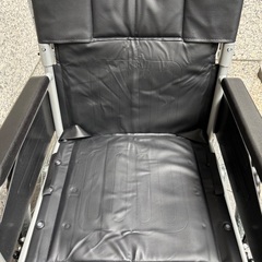 ケアテックジャパン　自走式スチール製車椅子　未使用に近いの画像