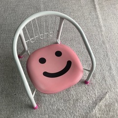 子供用椅子の画像