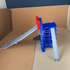 トミカ スパイダーパーキング50の画像