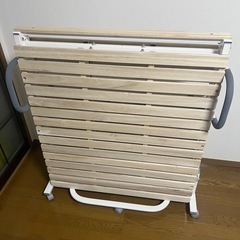 美品✨折りたたみすのこベッドの画像