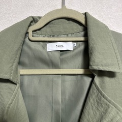 AZULトレンチコートの画像