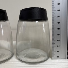 調味料ビン２個の画像
