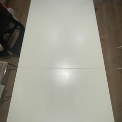 IKEA テーブルの画像