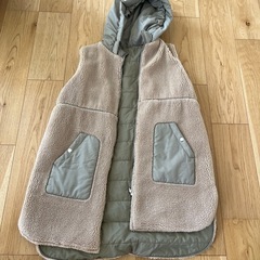 ベスト　帽子付き　レディースの画像