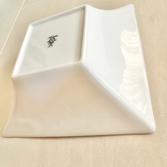 【ネット決済・配送】ノリタケ　Noritake 大皿　盛り鉢　大鉢　深鉢　大盛鉢　未使用　美品　箱入り　白　ホワイト　無地　シンプル　ボウル　ボール　のりたけの画像