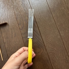 シュレッダーハサミ、竹とんぼの画像