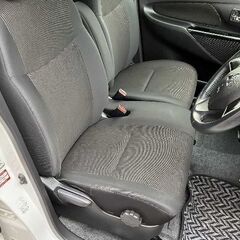 誰でも車が買える次世代低与信ローン専門店／ 安心の１年保証付き 距離無制限！中古車販売 カーメル山梨店　平成２８年　ミツビシ　ｅｋワゴン　84,471㌔の画像