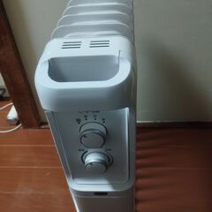 IRIS OHYAMA  オイルヒーター　中古未使用品　の画像