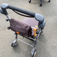 シルバーカーの画像