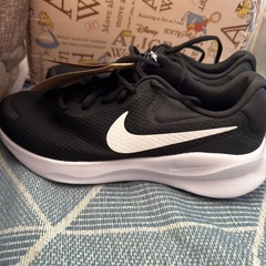 NIKEスニーカー【受け渡し予定決定‼️】
の画像