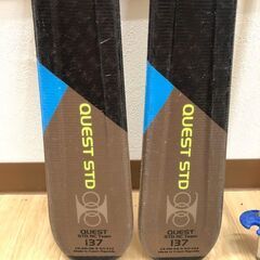 ss7996　ハート ジュニアスキー 3点セット 137cm ブラック ケース付き HERT QUEST STD スキー板 ビンディング ストック カービングスキー 子供用 スキー板 金具付き ジュニア用スキー 中古の画像