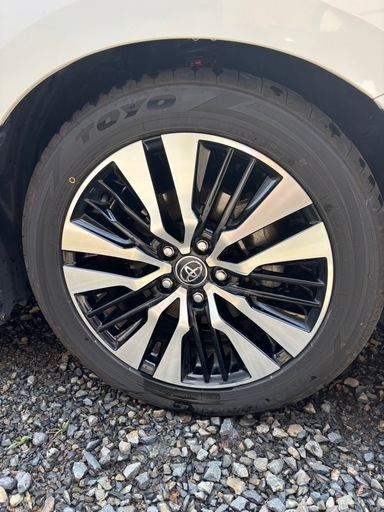 トヨタ　アルベル30 バリ溝タイヤ付き純正ホイール　18インチ