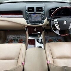 自社ローン使用時4年3.1万円！走行距離7.1万キロ！　トヨタ クラウン ロイヤルサルーンAnvEd　自社ローン 信用回復ローンの画像