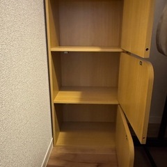 カラーボックス　扉付きの画像