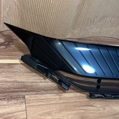 TOYOTA トヨタ MXUA85 80系 ハリアー 前期 純正 フロントグリル ラジエーターグリル 53114-48120 / 53101-48B61の画像