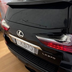 LEXUS LX570 子供が乗れるラジコンカーの画像