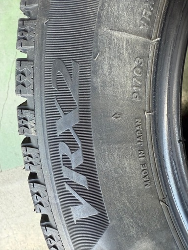 ほぼ新品！14インチ VRX2