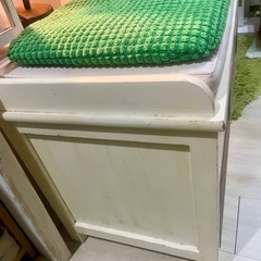 b-company ビーカンパニー　スツール　カントリー　country アンティーク　antique 北欧　欧風　シャビーシック　レトロ　チェア　ベンチ　クッション　椅子　リビングチェア　ボックスベンチの画像