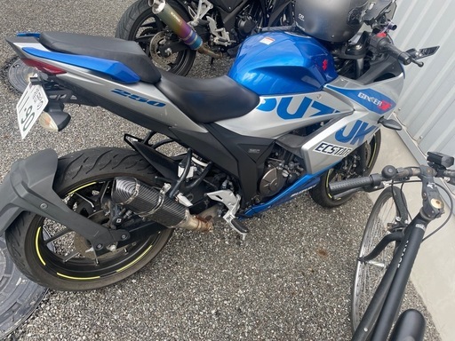 スズキ GIXXER SF250 ジ クサーUSBポート LEDライト