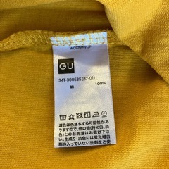M2510-324 GU 胸ポケット Tシャツ Sサイズ マスタード色 中古美品の画像
