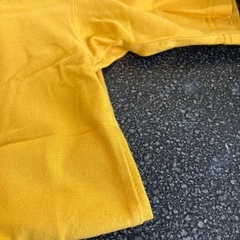 M2510-324 GU 胸ポケット Tシャツ Sサイズ マスタード色 中古美品の画像