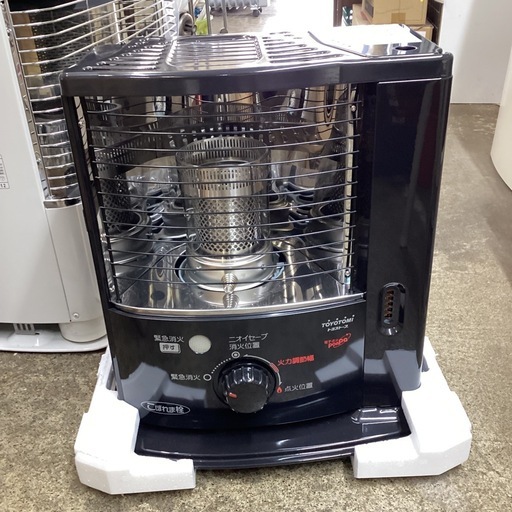 万代店　未使用品　トヨトミ　ポータブル石油ストーブ