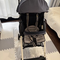 B型ベビーカー combi F2の画像
