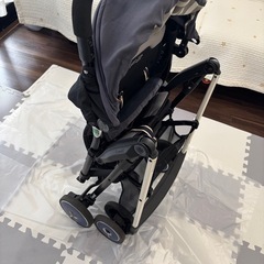 B型ベビーカー combi F2の画像
