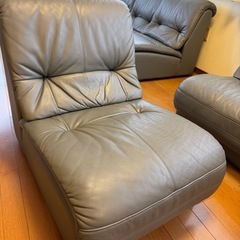 【カリモク 本革ソファ 6脚セット（コーナー対応）】の画像