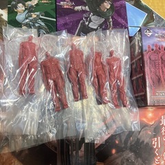 一番くじ 進撃の巨人 地鳴らし B賞リヴァイ C賞ハンジ フィギュア ラストワン賞終尾の巨人 H賞・I賞コンプの画像