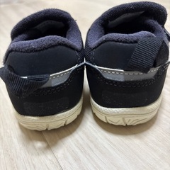アシックス　15センチ　黒　シューズの画像