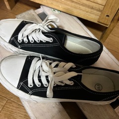 キャンパススニーカー23.5の画像