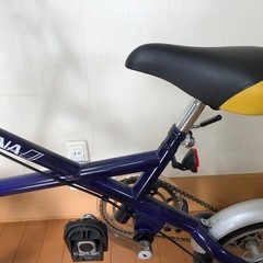 自転車と空気入れ
の画像