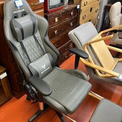 ◆オットマン機能付き合皮張りゲーミングチェア◆の画像