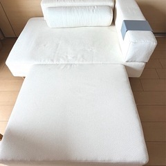 2人掛けカウチソファ オットマン付き 宜野湾市我如古・搬出可能な方の画像
