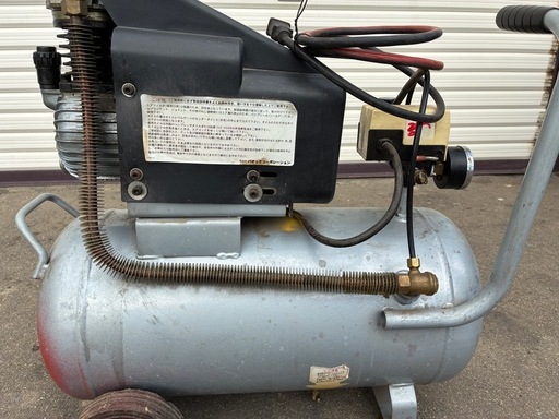 エアーコンプレッサー　25L タンク　AC100V