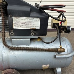 エアーコンプレッサー　25L タンク　AC100Vの画像